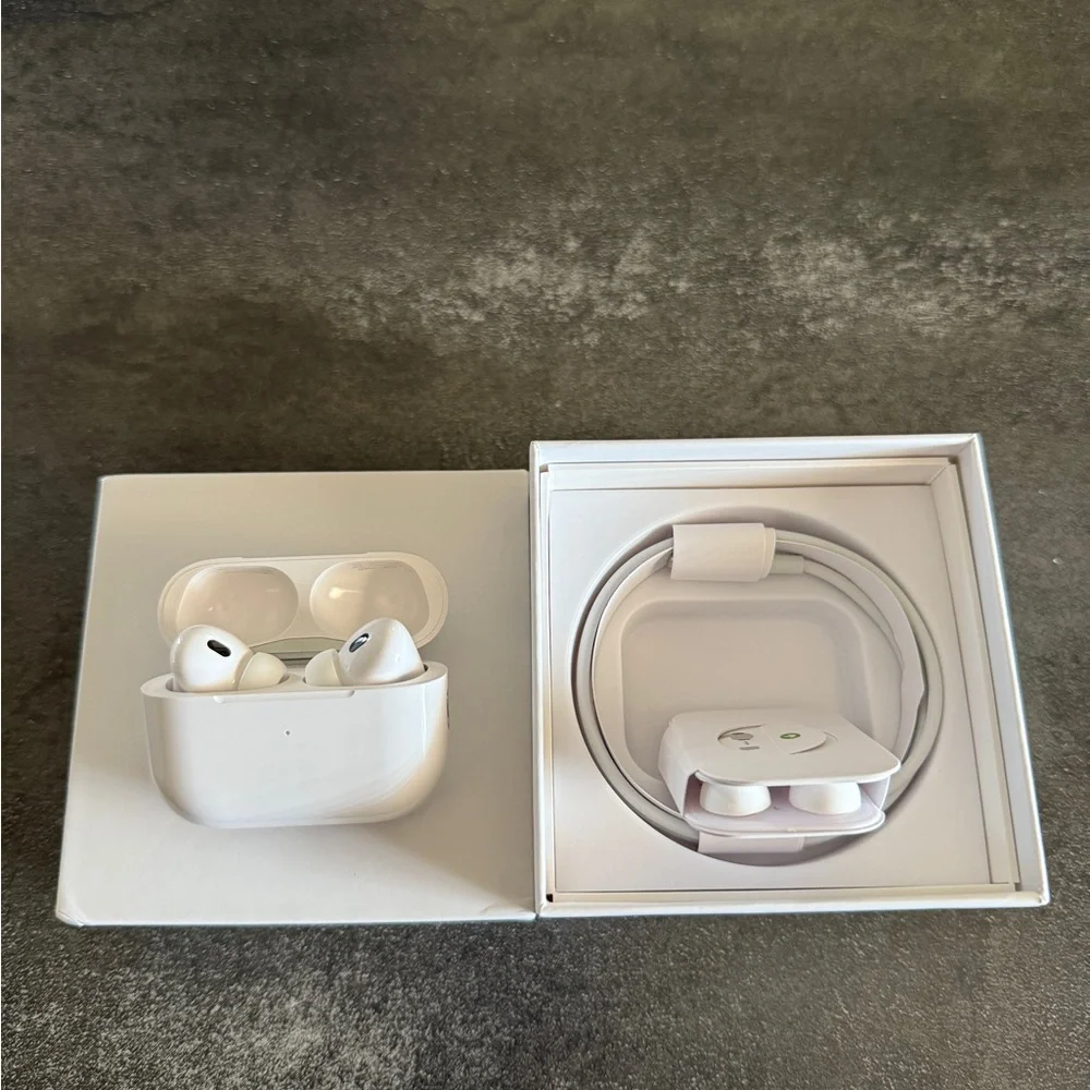 Wireless Earbuds with Charging Case - White